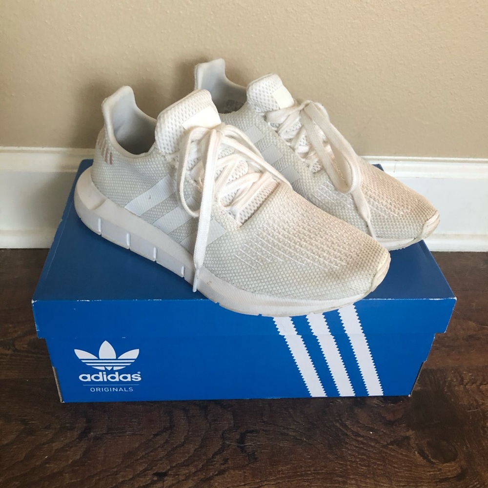 Adidas Sneakers